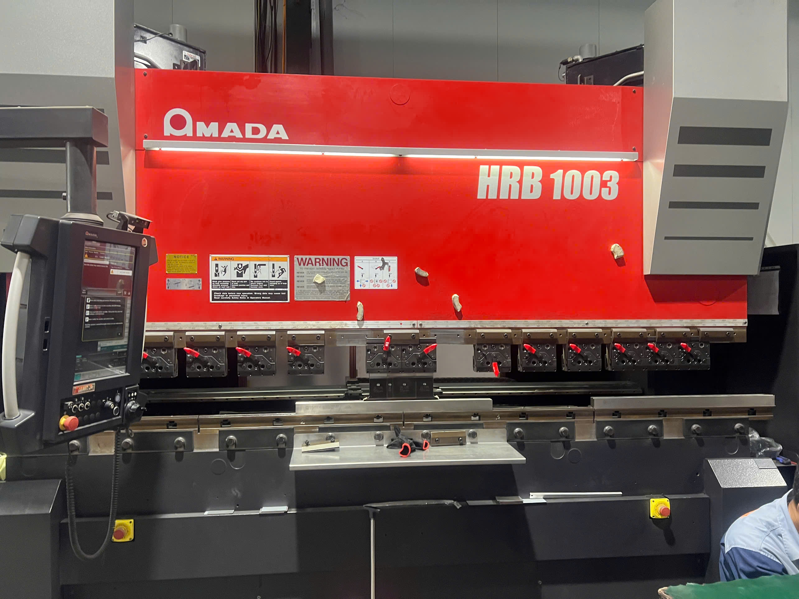 Bending machine
